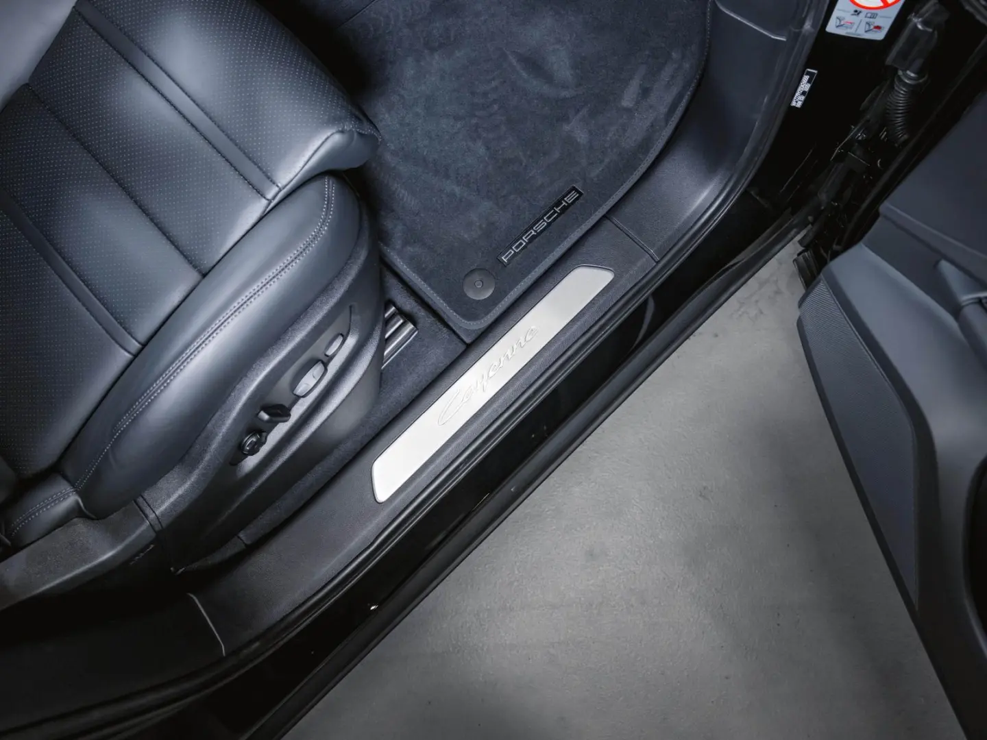 Cayenne Coupé Luftfederung Head-Up InnoDrive