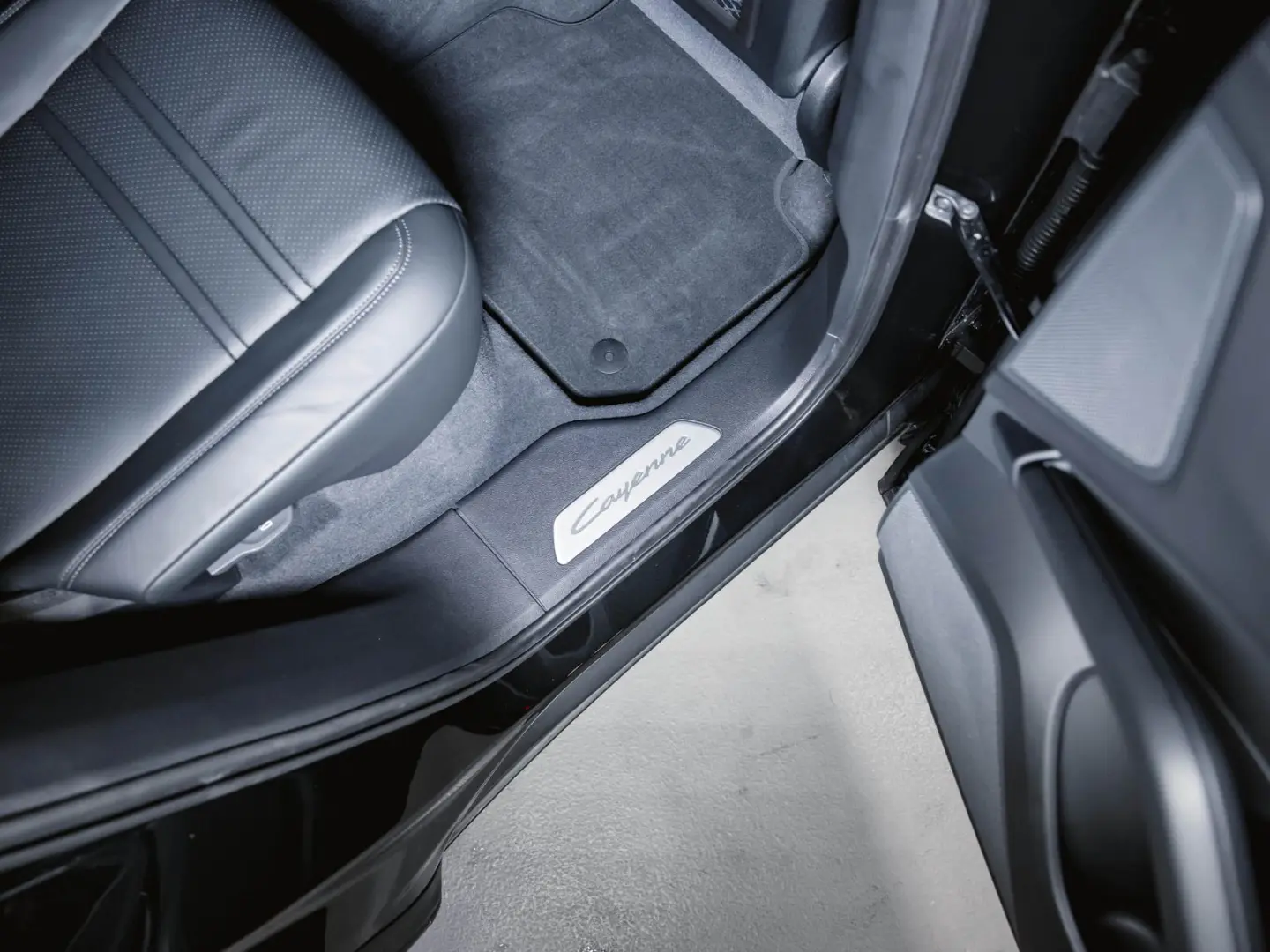 Cayenne Coupé Luftfederung Head-Up InnoDrive