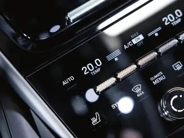 Cayenne Coupé Luftfederung Head-Up InnoDrive