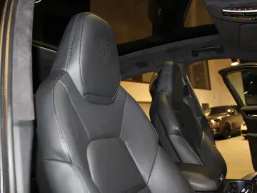 CAYENNE COUPE E-HYBRID  SPORT-DESIGN  22  VOLL!