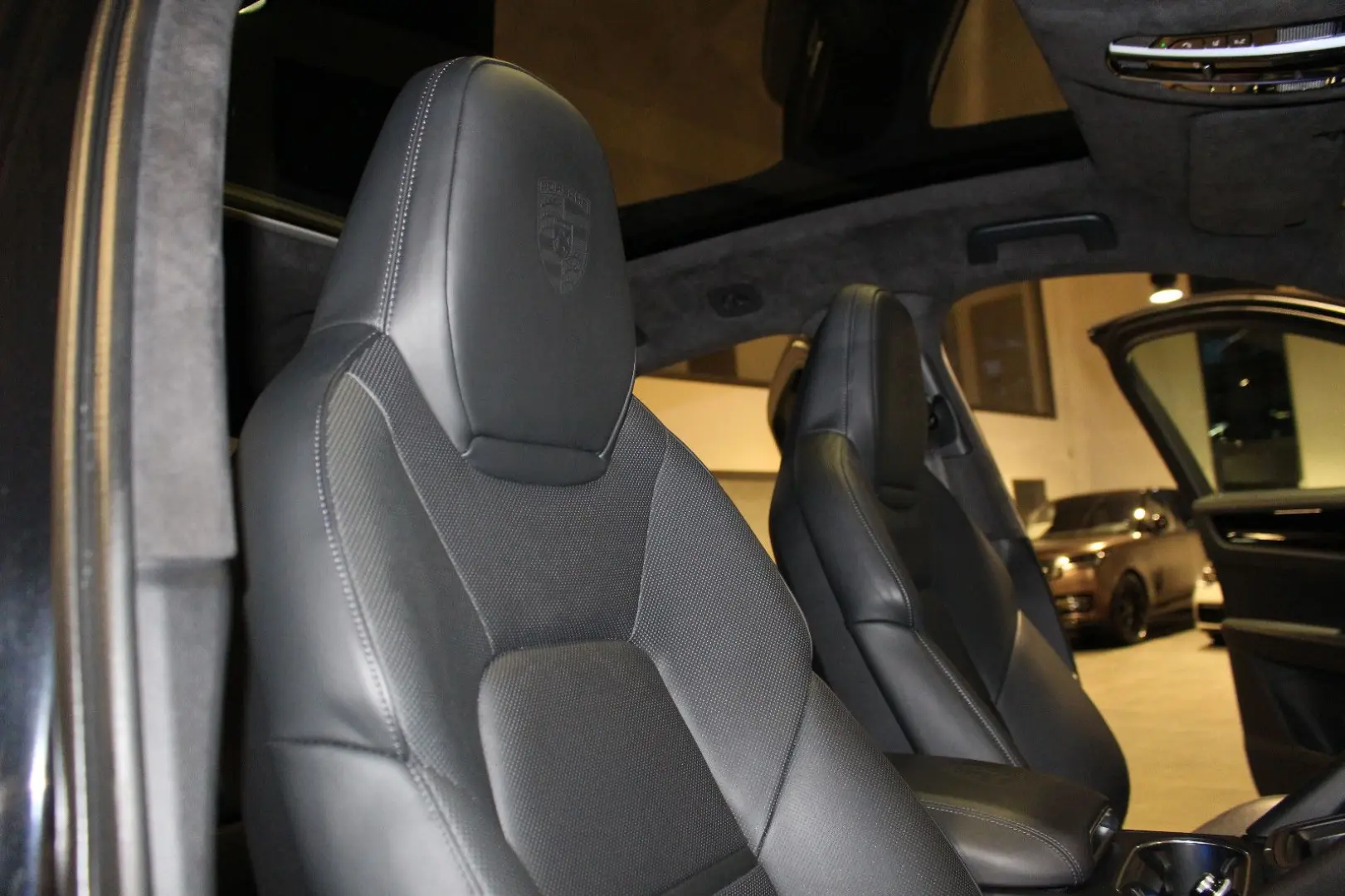 CAYENNE COUPE E-HYBRID  SPORT-DESIGN  22  VOLL!