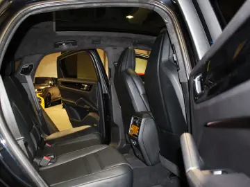 CAYENNE COUPE E-HYBRID  SPORT-DESIGN  22  VOLL!