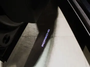 CAYENNE COUPE E-HYBRID  SPORT-DESIGN  22  VOLL!