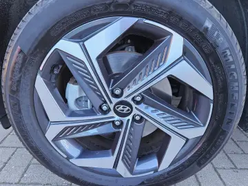 TUCSON Prime Plug-In 4WD LED Leder 360  Parkassi