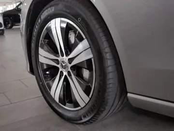 C 400 e 4M BURM AVANTGARDE DISTR SPUR PANO AHK