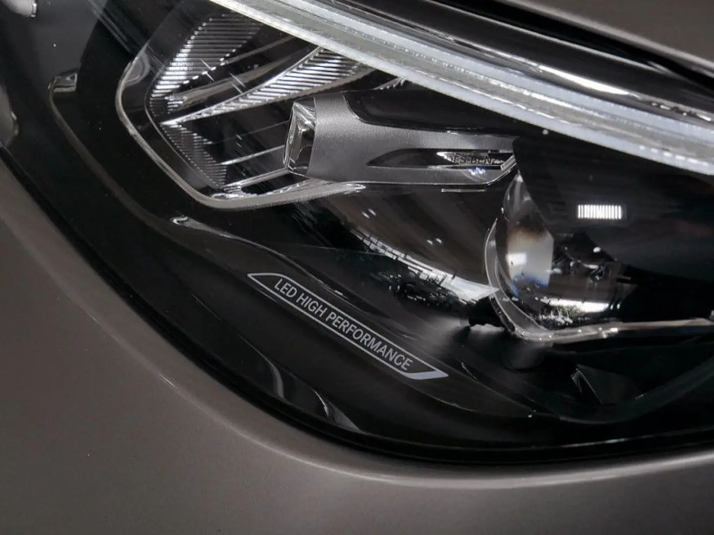 C 400 e 4M BURM AVANTGARDE DISTR SPUR PANO AHK