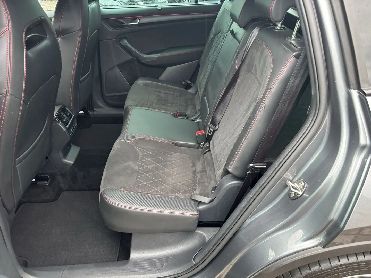 Kodiaq  RS 2 0 TSI DSG 4x4 7.SITZER RÜCK.KAM AHK