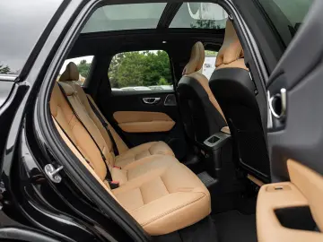 XC60 T8 AWD Ultra Dark