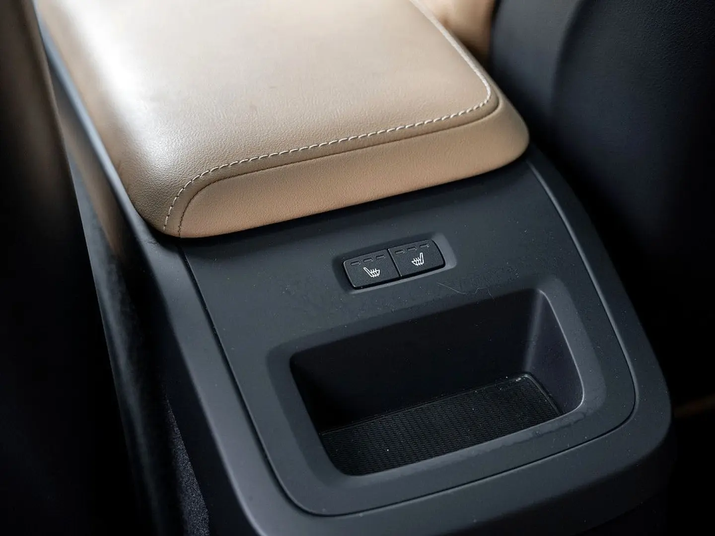 XC60 T8 AWD Ultra Dark