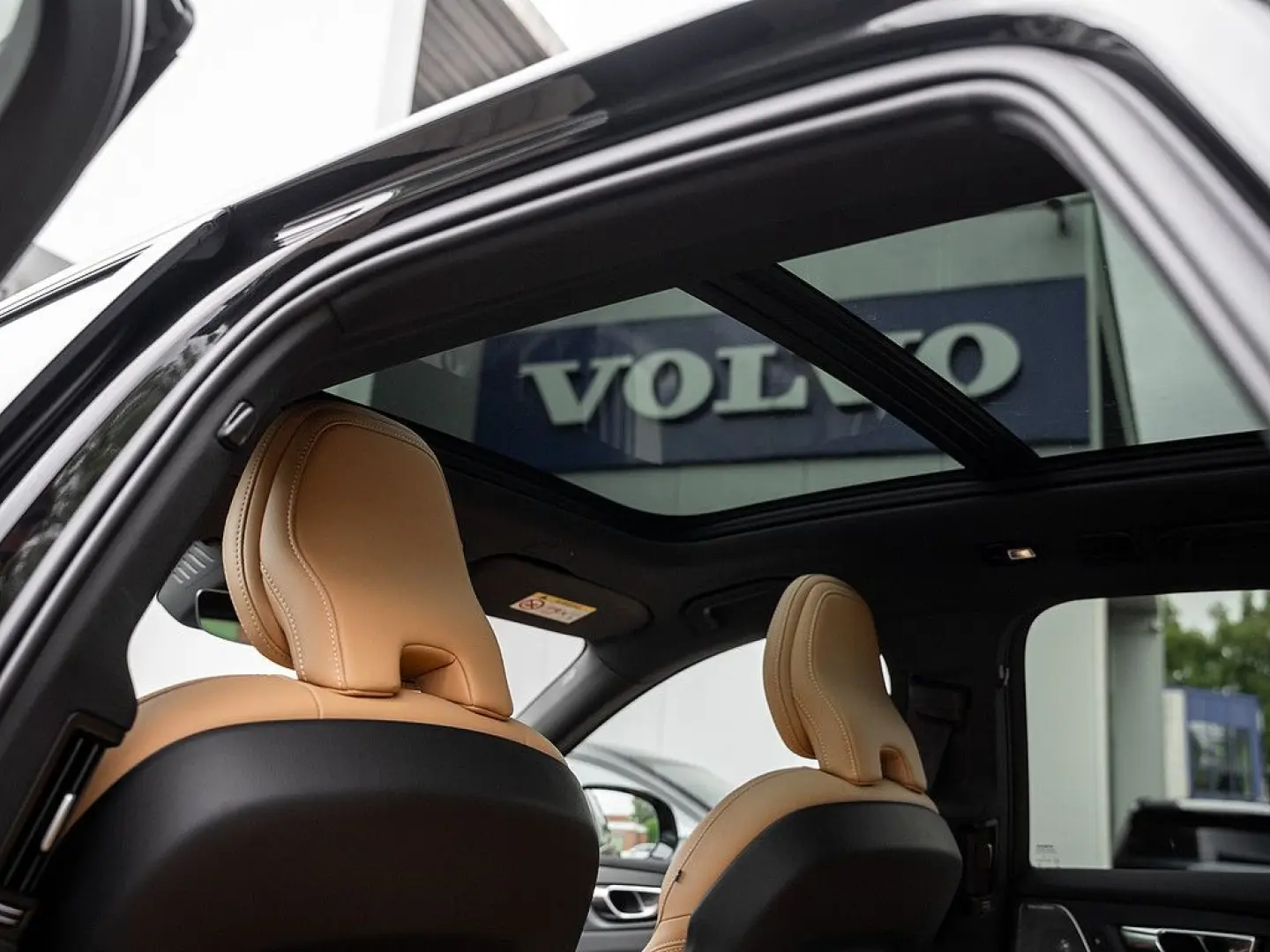 XC60 T8 AWD Ultra Dark