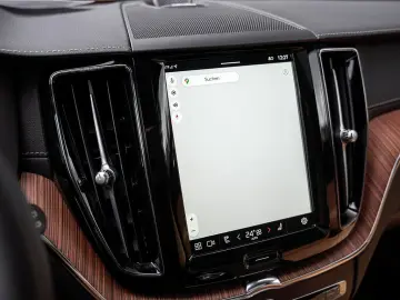 XC60 T8 AWD Ultra Dark