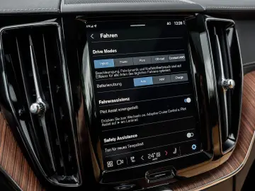 XC60 T8 AWD Ultra Dark