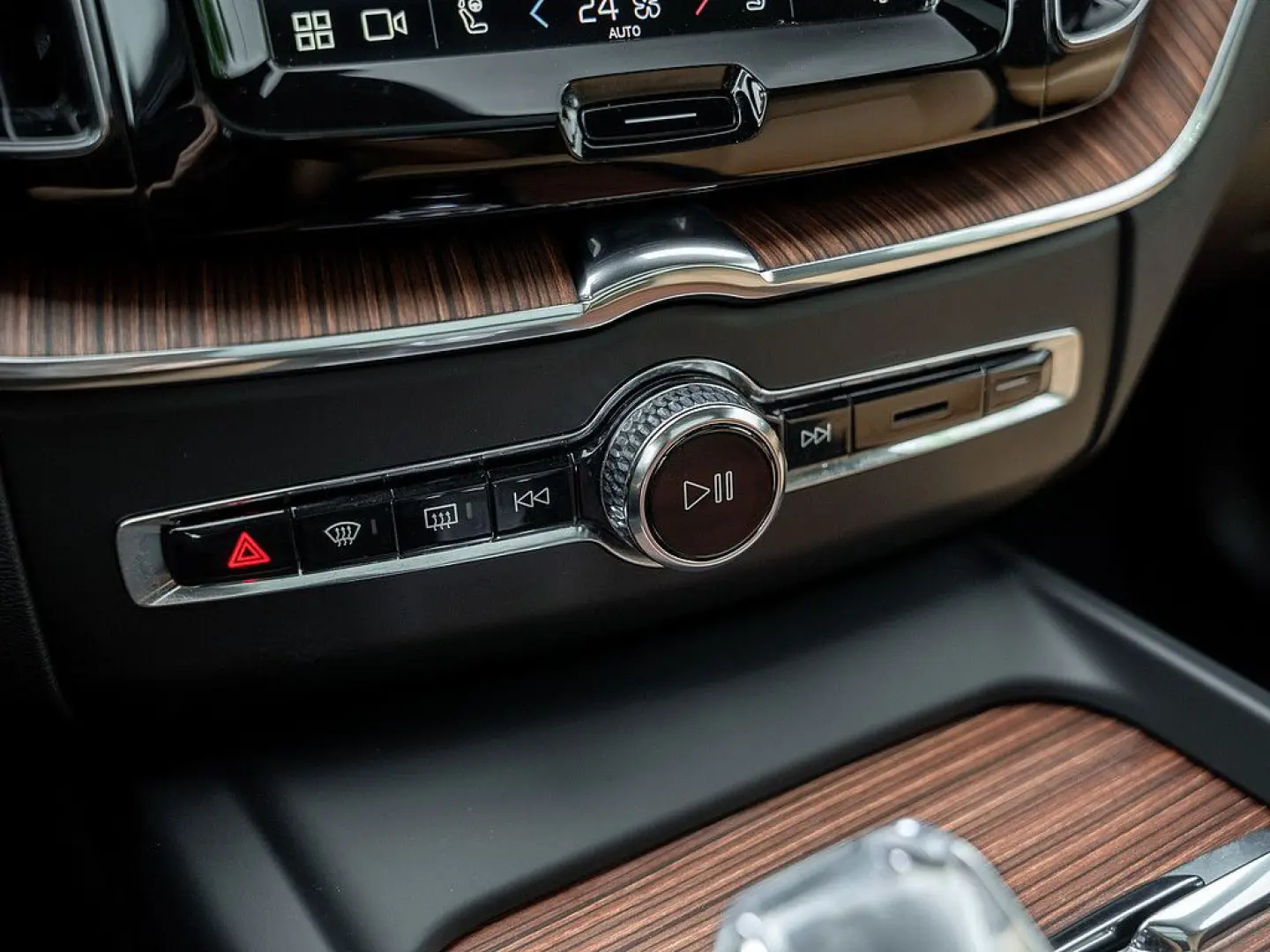 XC60 T8 AWD Ultra Dark