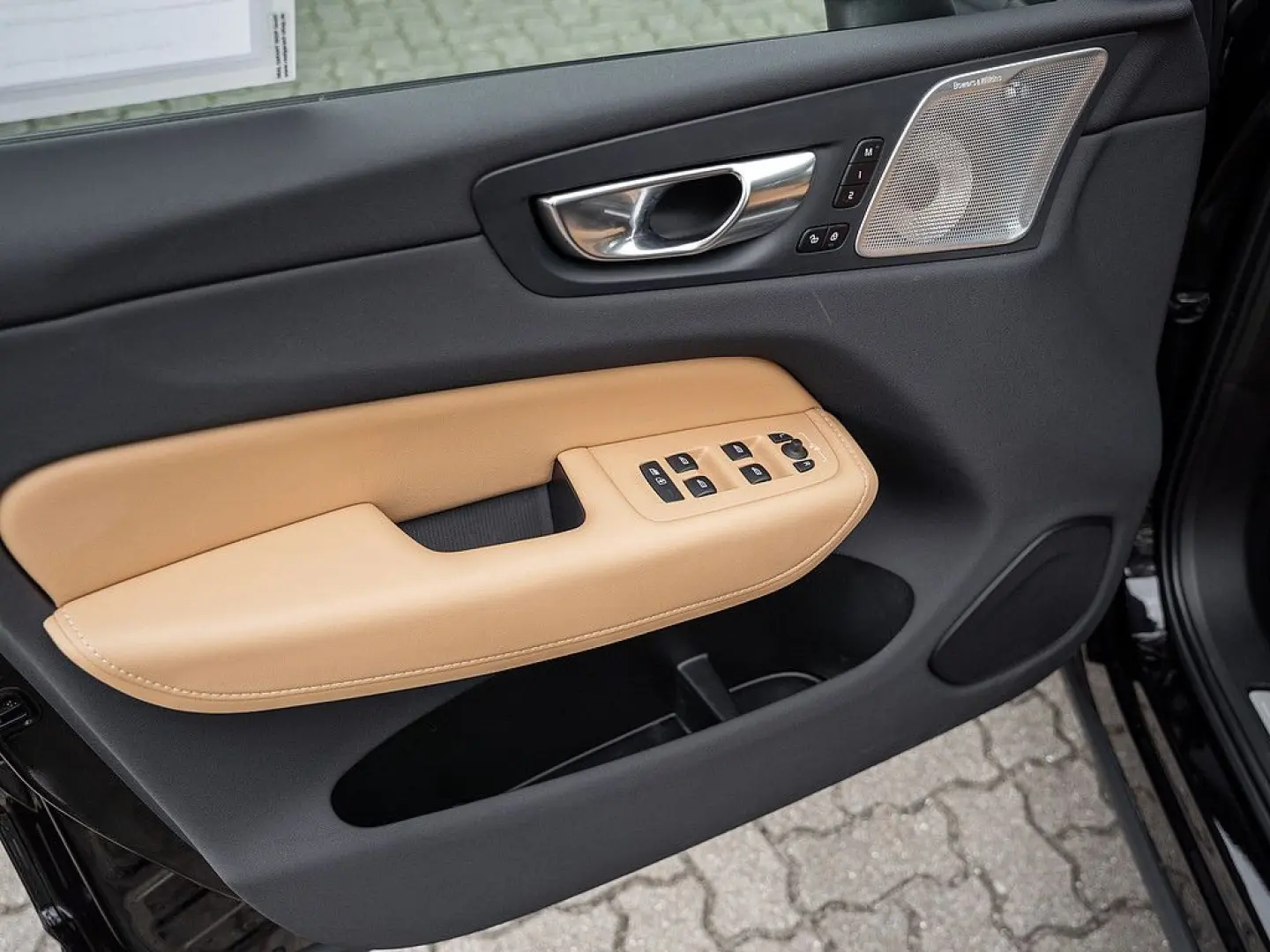 XC60 T8 AWD Ultra Dark