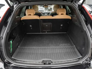 XC60 T8 AWD Ultra Dark