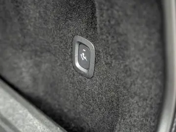 XC60 T8 AWD Ultra Dark