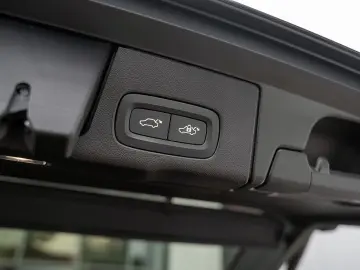 XC60 T8 AWD Ultra Dark