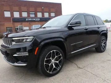 Grand Cherokee Summit Reserve Plug-In-Hybrid 4xe