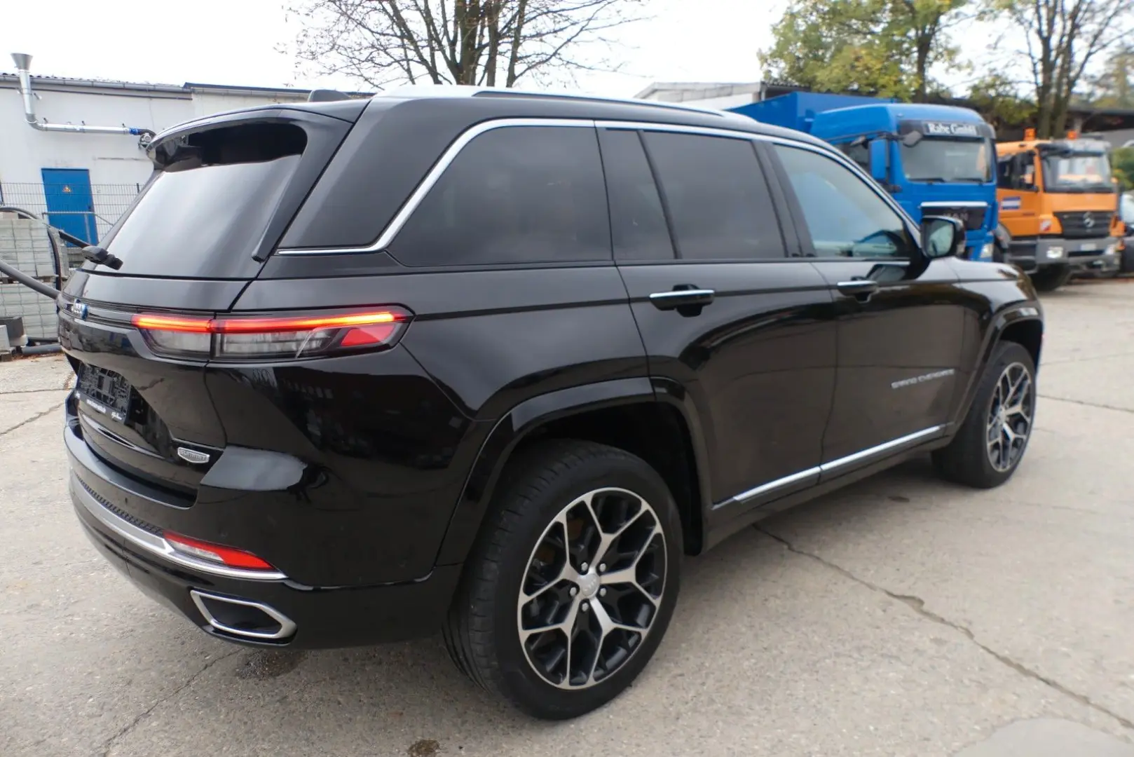 Grand Cherokee Summit Reserve Plug-In-Hybrid 4xe