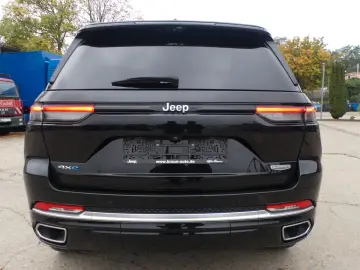 Grand Cherokee Summit Reserve Plug-In-Hybrid 4xe