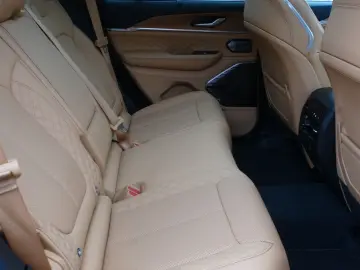 Grand Cherokee Summit Reserve Plug-In-Hybrid 4xe