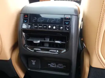 Grand Cherokee Summit Reserve Plug-In-Hybrid 4xe