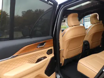 Grand Cherokee Summit Reserve Plug-In-Hybrid 4xe