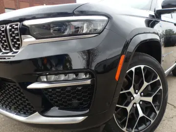 Grand Cherokee Summit Reserve Plug-In-Hybrid 4xe