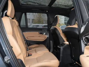 XC90 Ultra Bright Recharge Plug-In Hybrid AWD