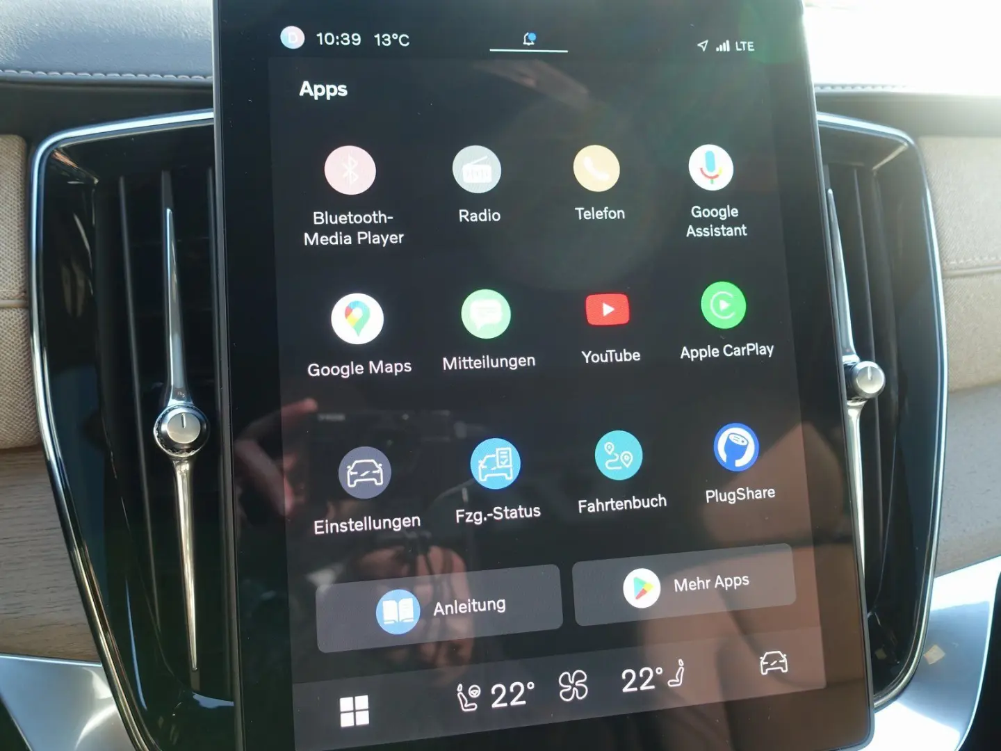 XC90 Ultra Facelift T8 AWD B&W 22  AHK FourC 360