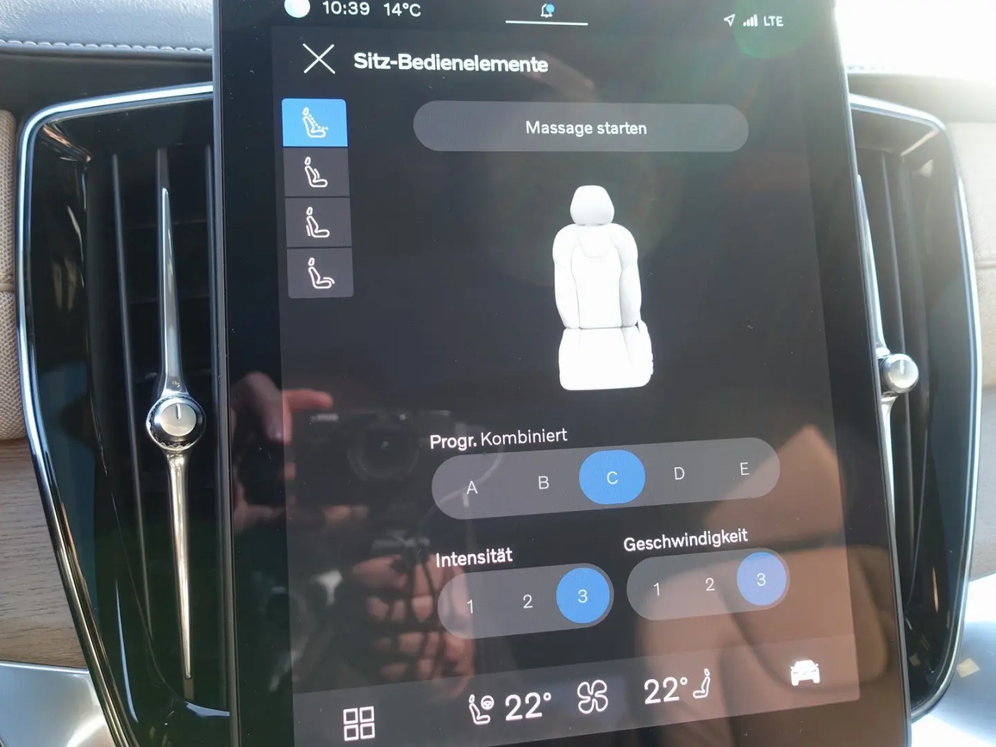 XC90 Ultra Facelift T8 AWD B&W 22  AHK FourC 360