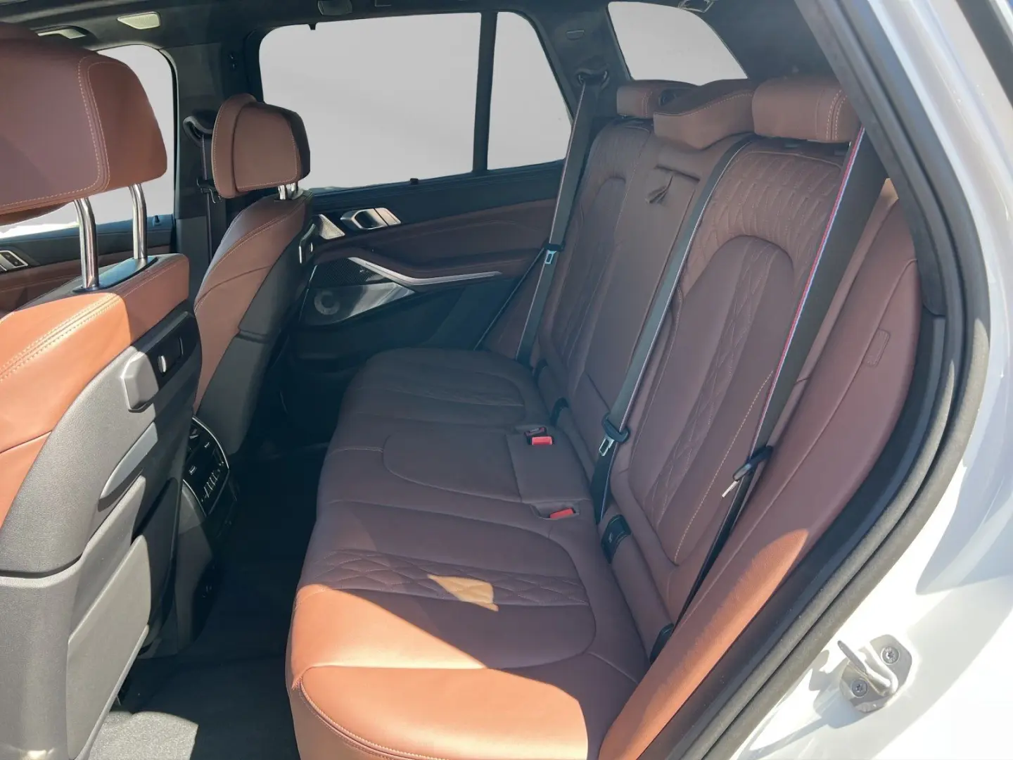 X5 xDrive50e M Sport Pro 22  Skyl. Carbon B&W