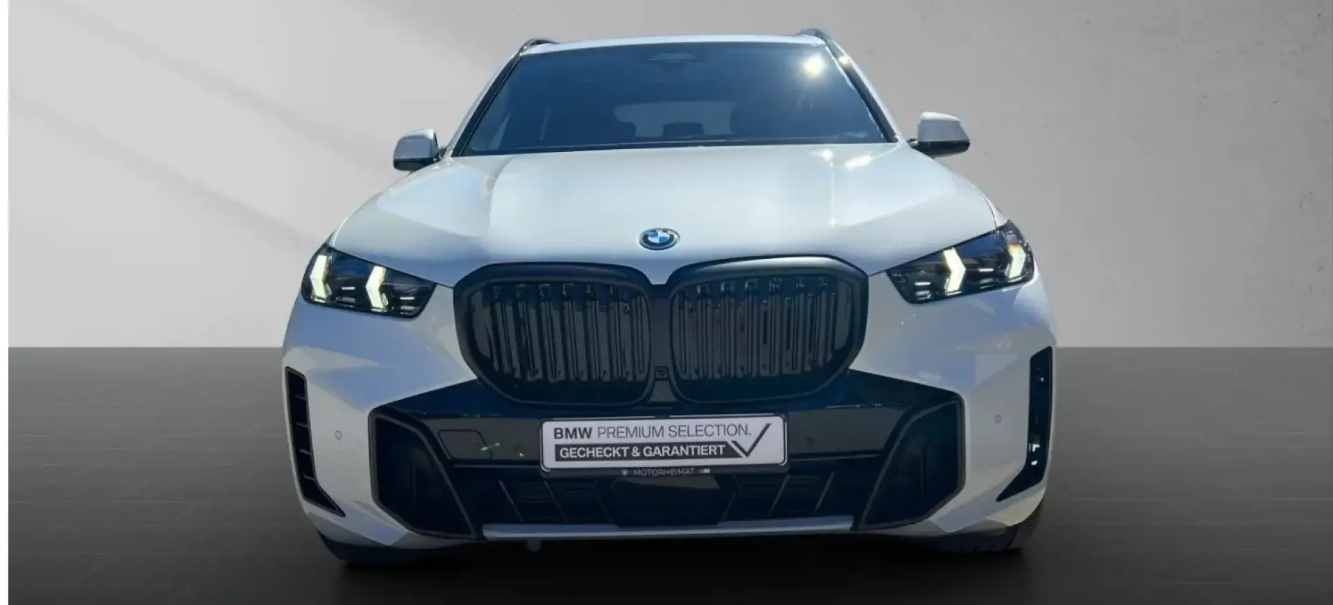 X5 xDrive50e M Sport Pro 22  Skyl. Carbon B&W