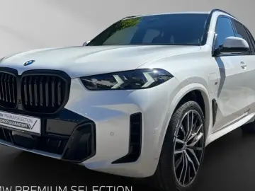 X5 xDrive50e M Sport Pro 22  Skyl. Carbon B&W
