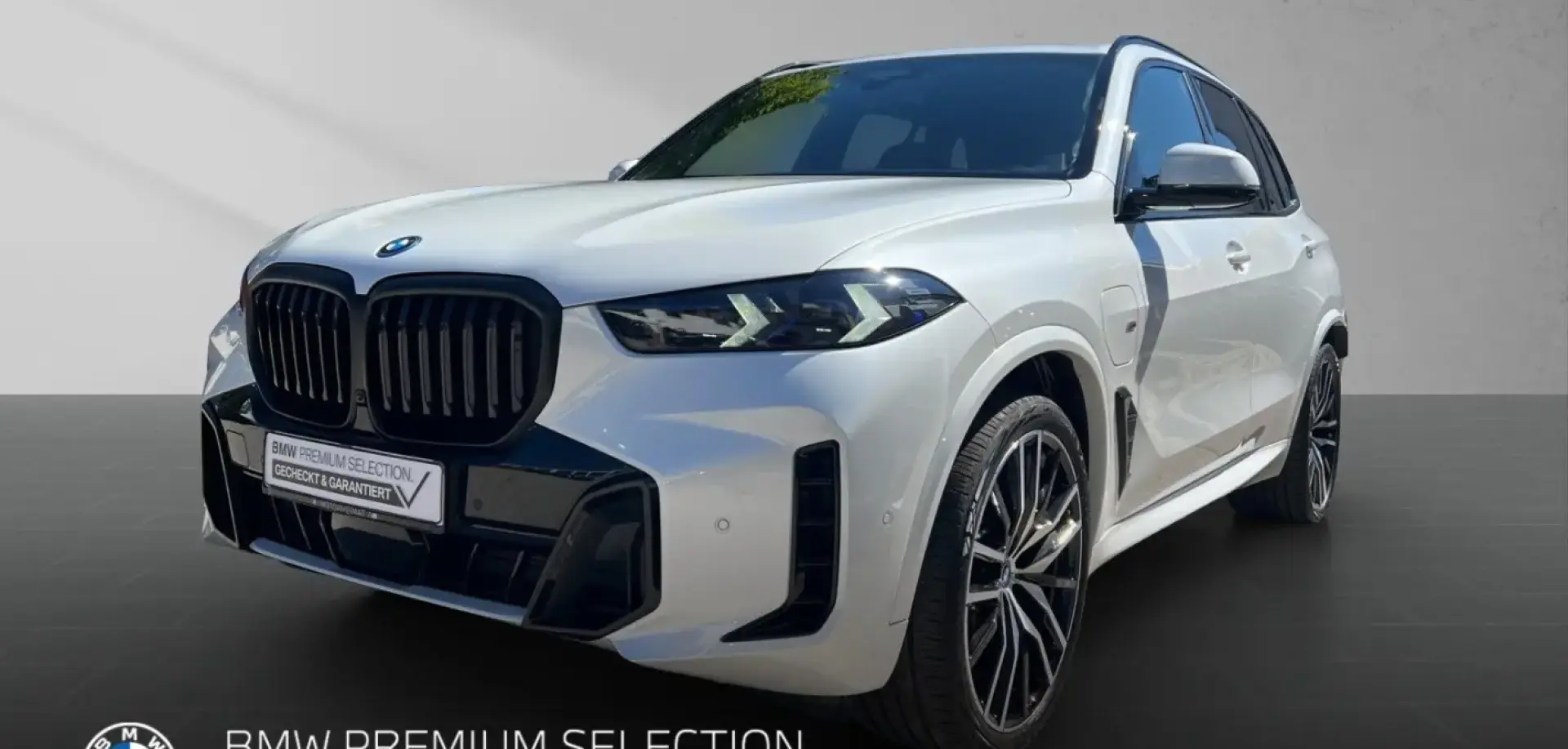 X5 xDrive50e M Sport Pro 22  Skyl. Carbon B&W