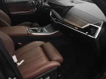 X5 xDrive50e M Sport Bowers & Wilkins AHK LED