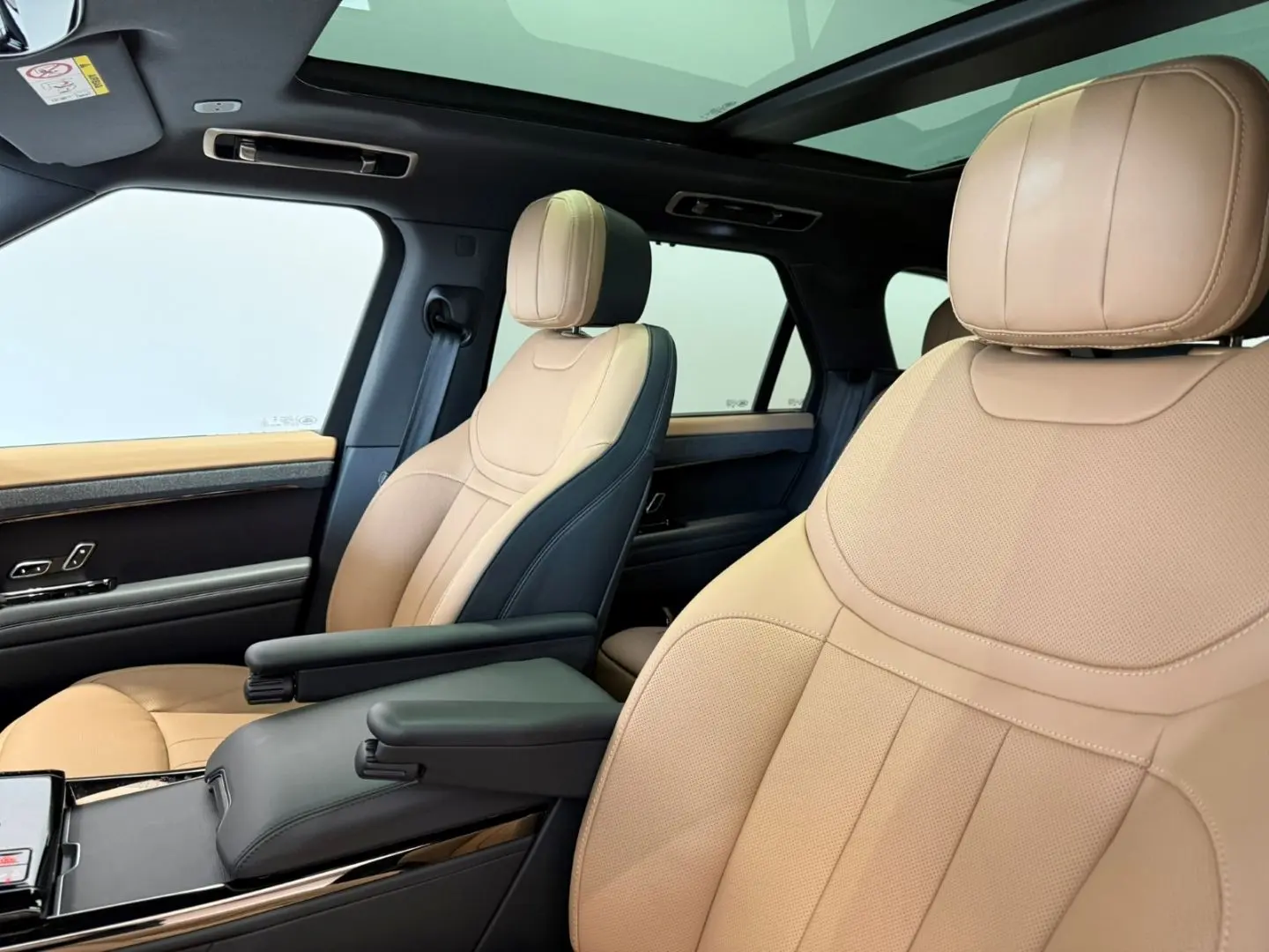 Range Rover Sport P460e Dynamic HSE MASSAGE PANO