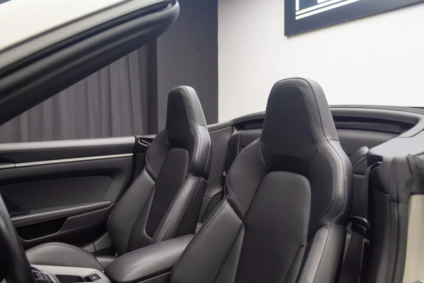 Porsche 911 Carrera Cabriolet (PDK)