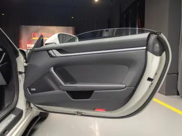 Porsche 911 Carrera Cabriolet (PDK)