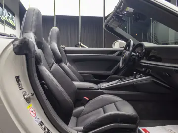 Porsche 911 Carrera Cabriolet (PDK)