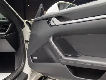 Porsche 911 Carrera Cabriolet (PDK)