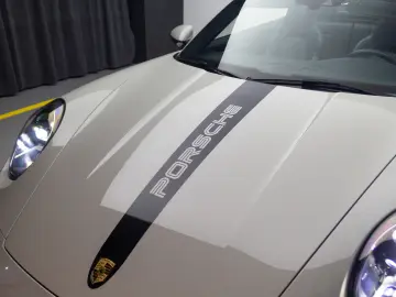 Porsche 911 Carrera Cabriolet (PDK)