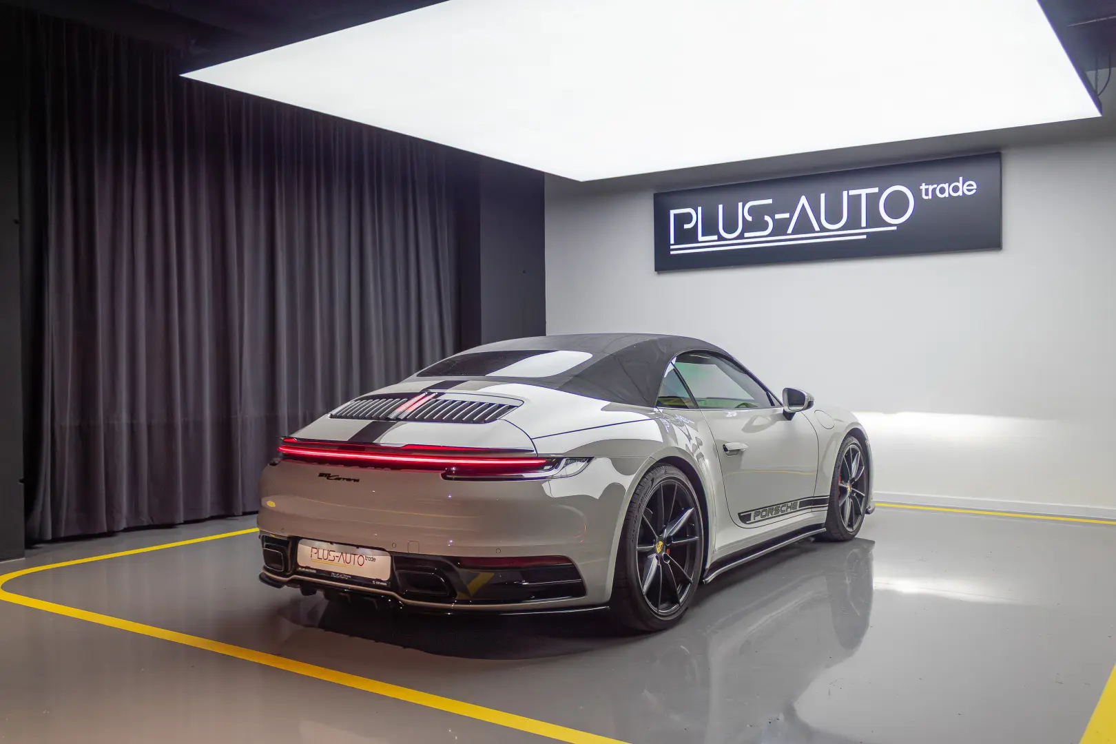 Porsche 911 Carrera Cabriolet (PDK)