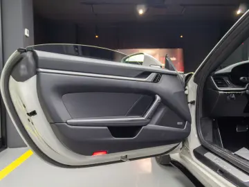 Porsche 911 Carrera Cabriolet (PDK)