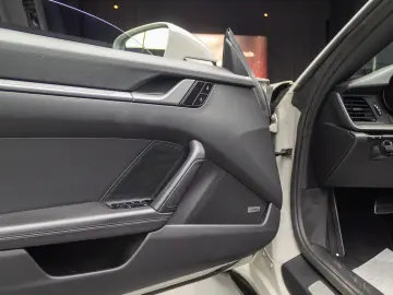 Porsche 911 Carrera Cabriolet (PDK)