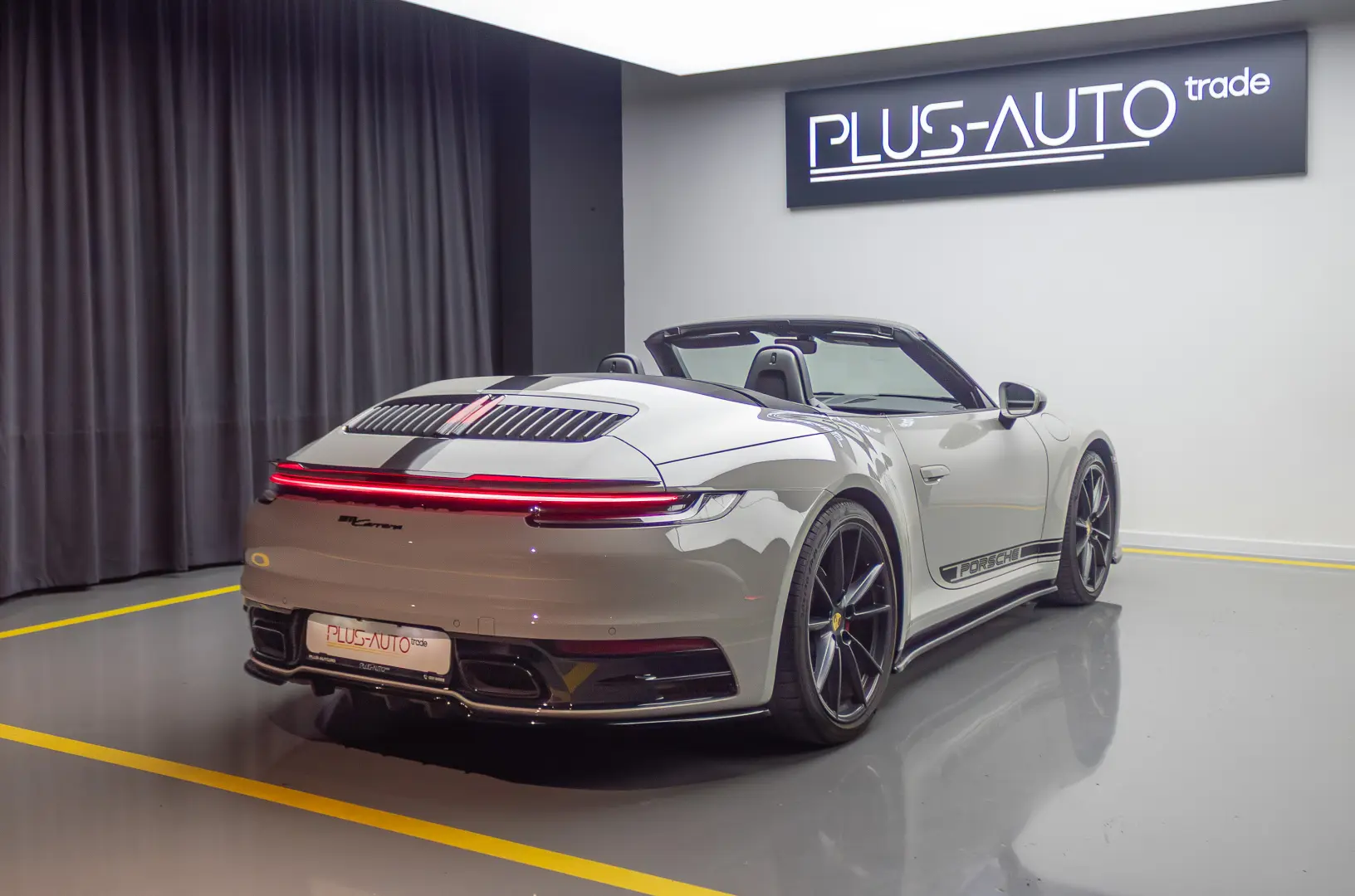 Porsche 911 Carrera Cabriolet (PDK)