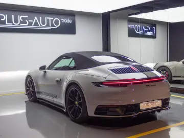 Porsche 911 Carrera Cabriolet (PDK)