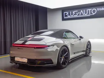 Porsche 911 Carrera Cabriolet (PDK)