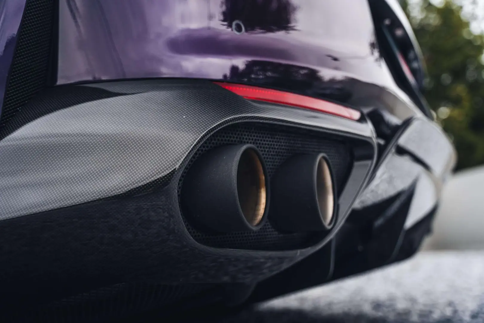 812 GTS Atelier  Viola Hong Kong   Carbon   VAT