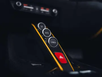 812 GTS Atelier  Viola Hong Kong   Carbon   VAT